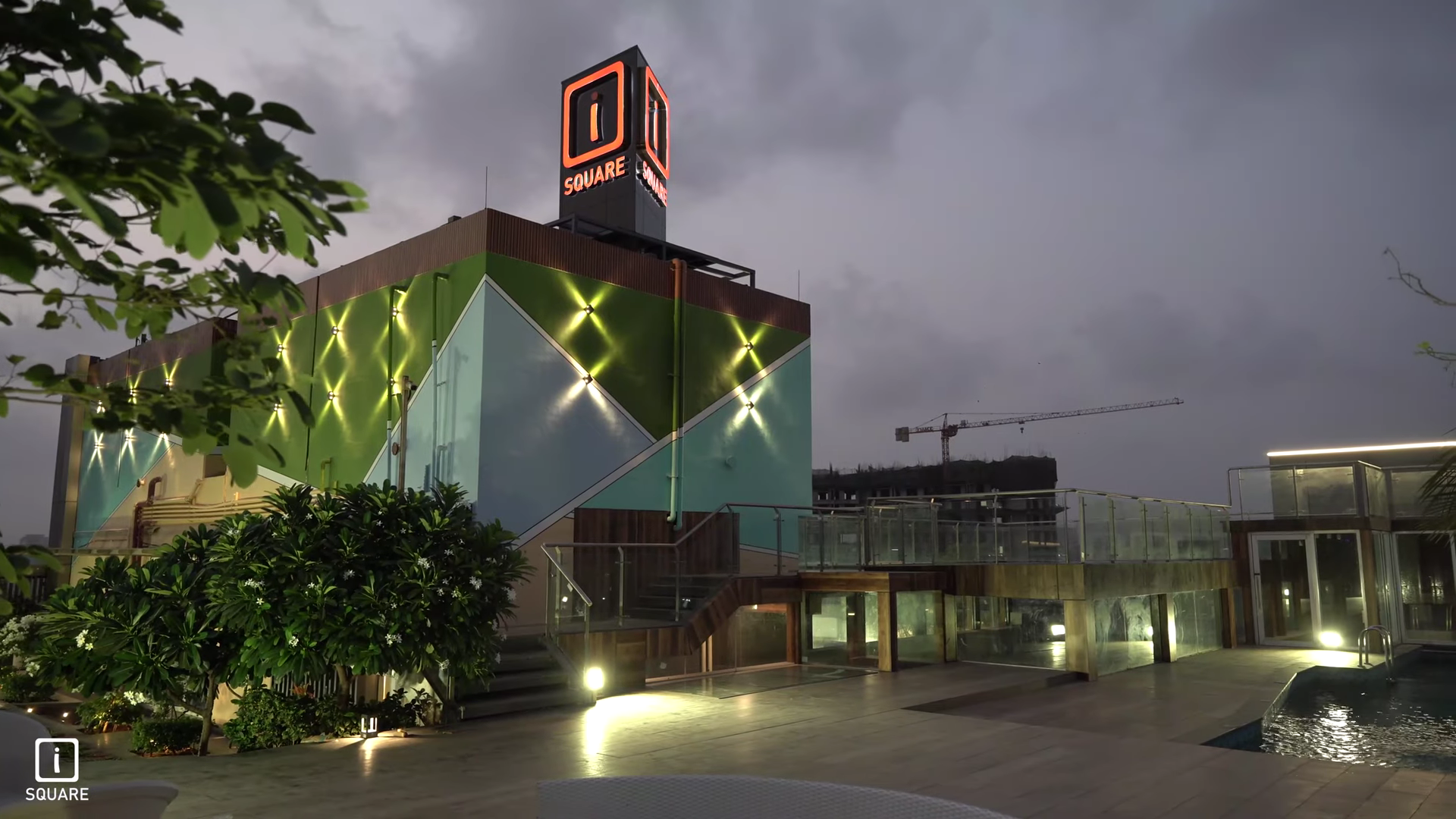 I Square commercial project at Goregaon